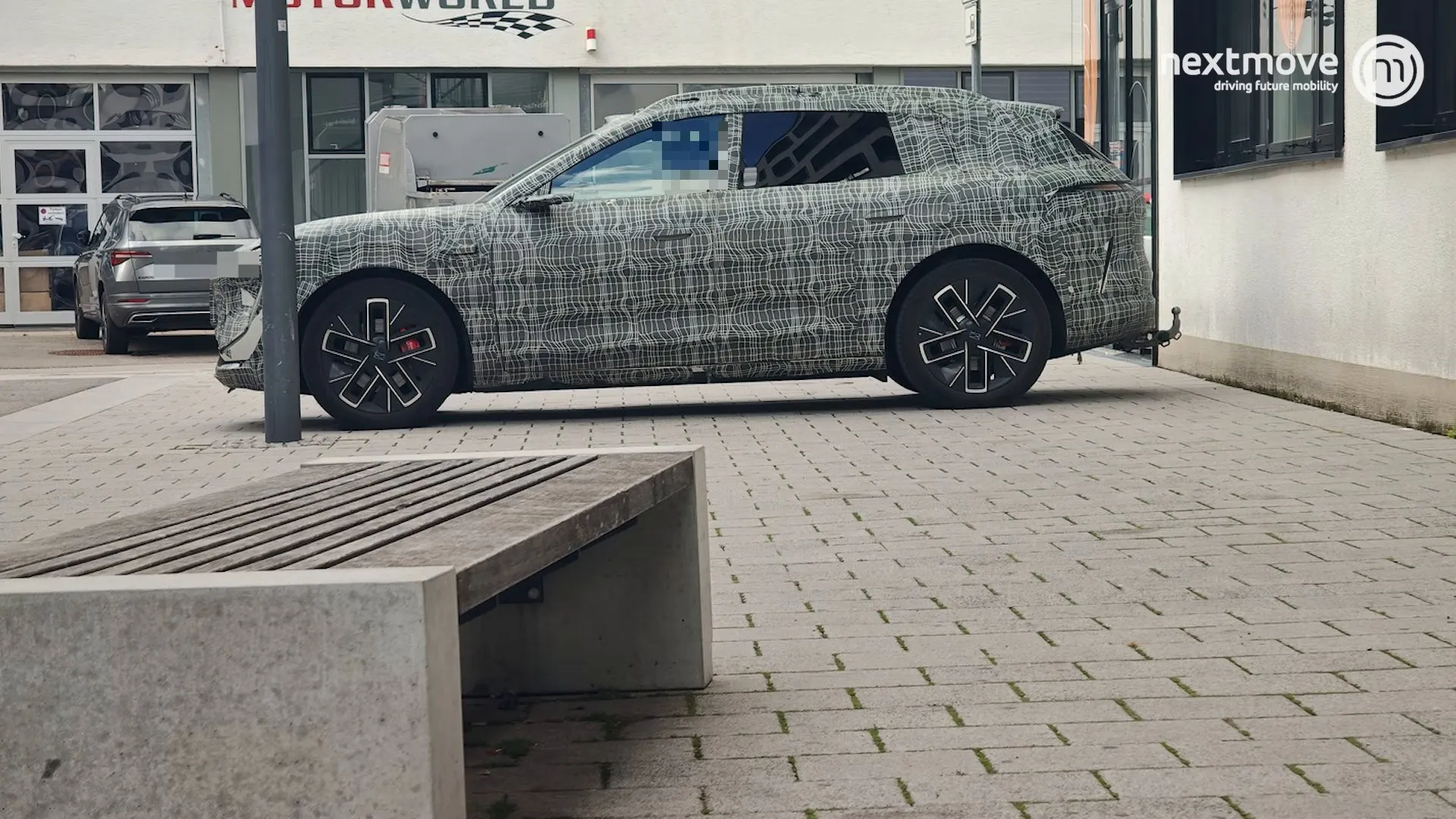 Getarntes SUV, wohl ein Avatr 07, in Stuttgart