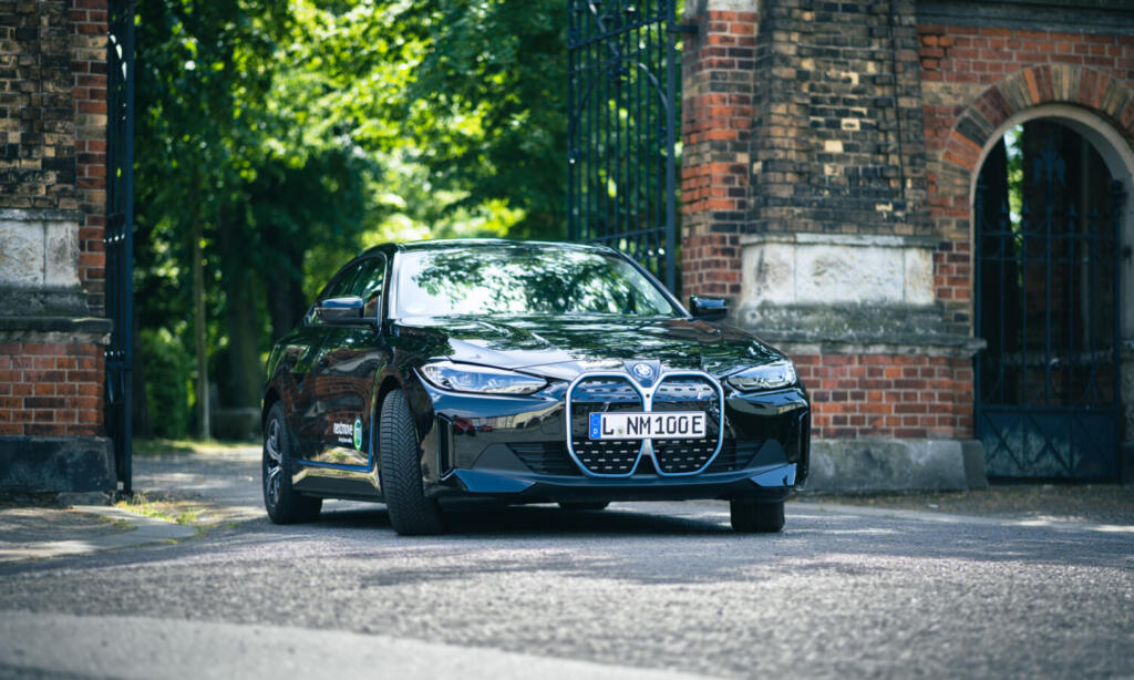 nextmove BMW i4 schwarz