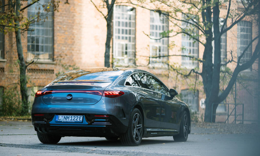 nextmove Mercedes EQE